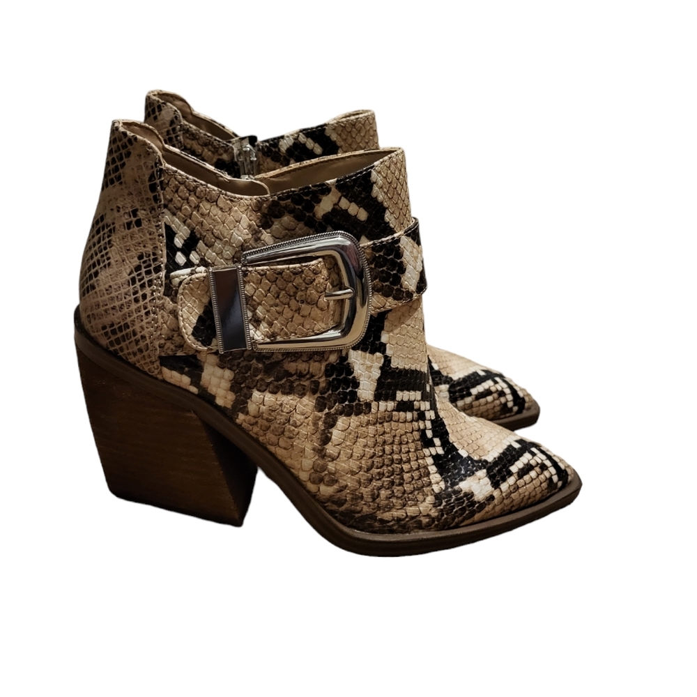 Vince Camuto Gidgey animal skin embossed ankle boots - 7